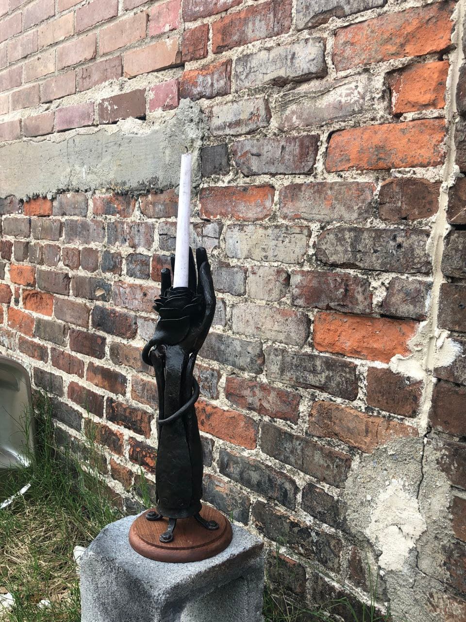 Master ironsmith at work